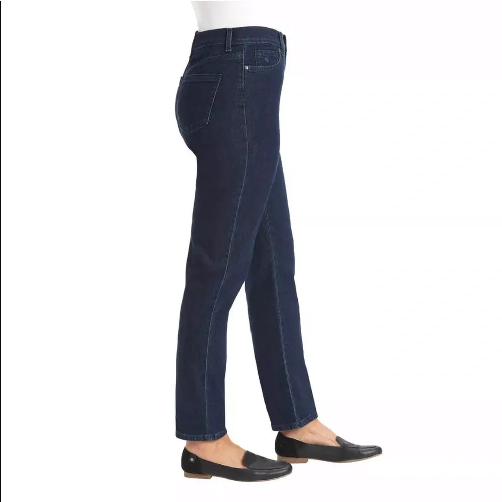 Gloria Vanderbilt AMANDA Blue Jeans NWOT Size 12 SHORT - Picture 2 of 6